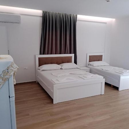 Hotel Opolonia Ксаміл Екстер'єр фото