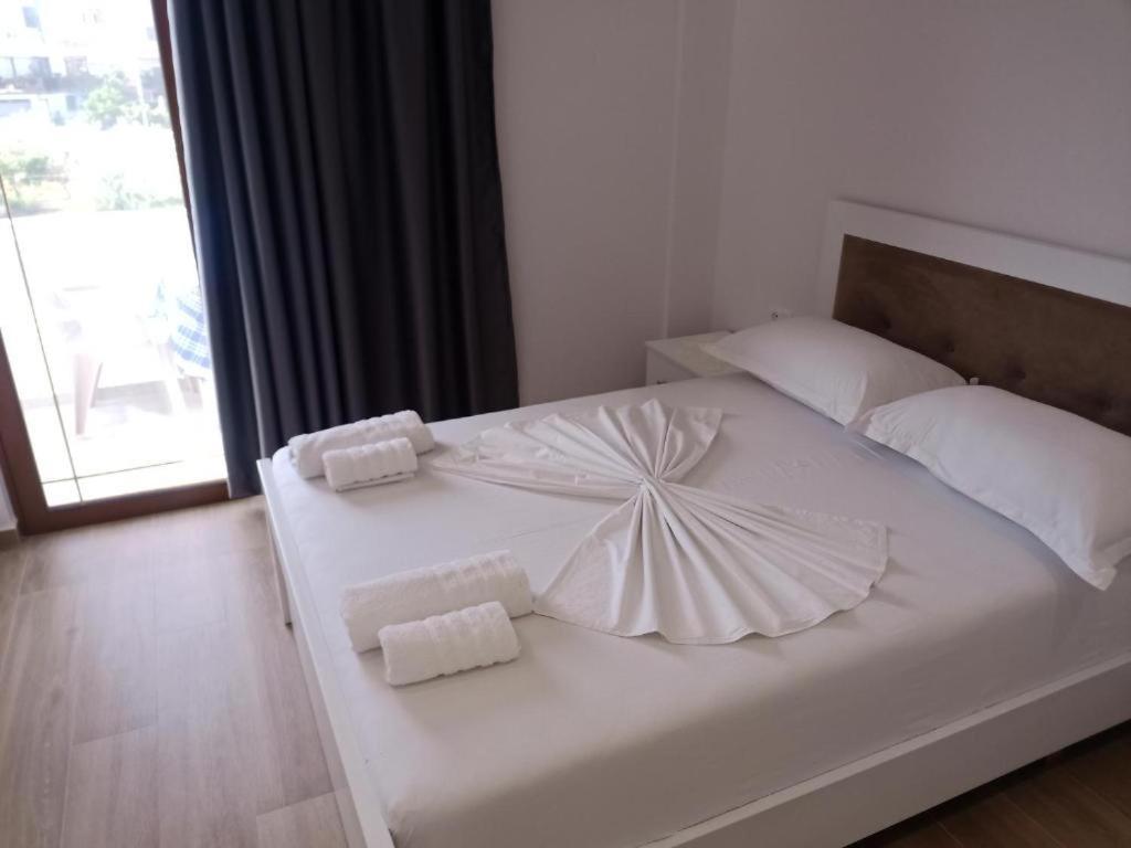 Hotel Opolonia Ксаміл Екстер'єр фото